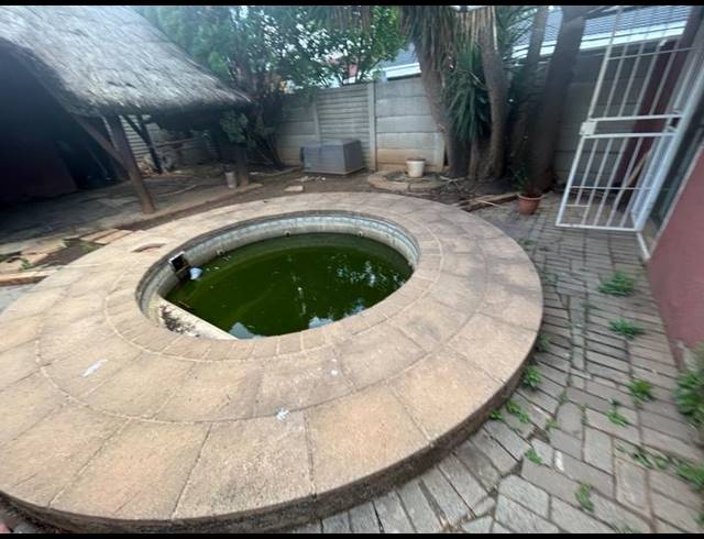 3 BEDROOM HOUSE FOR SALE IN VANDERBIJLPARK CW 2